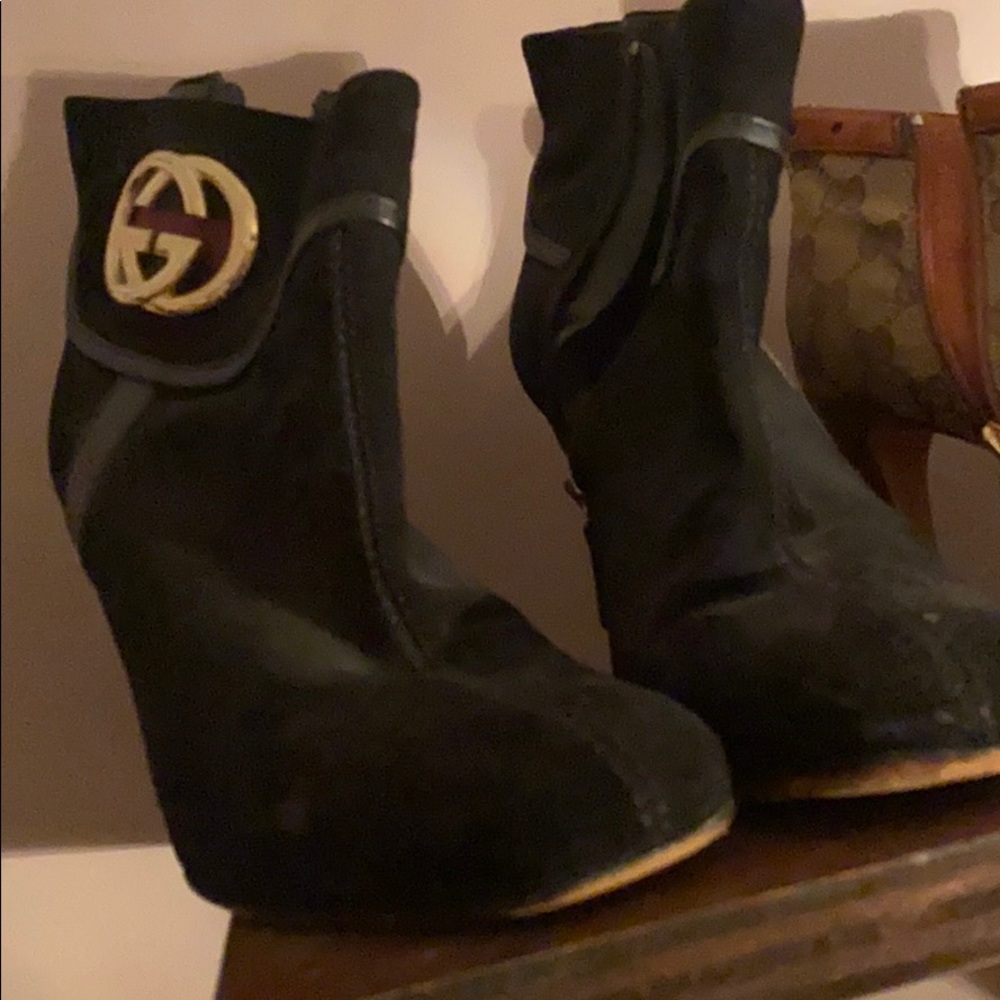 Gucci booties black suede with gold “G”